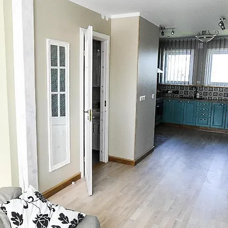 Pihtla Tee Kuelaliskorter 2 Kuressaare