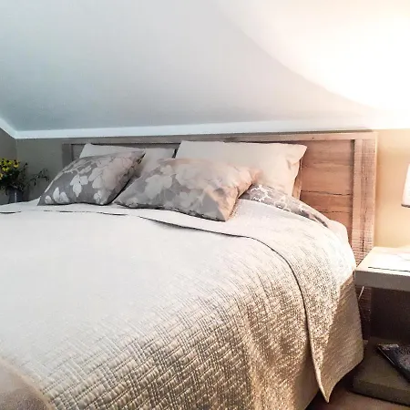 Pihtla Tee Kuelaliskorter 2 Appartement *