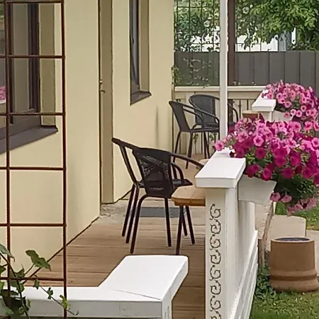 Apartment Pihtla Tee Kuelaliskorter 2 *