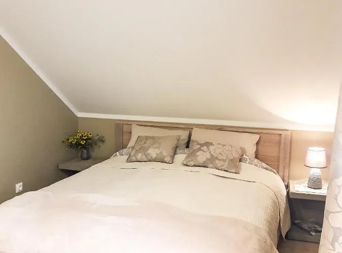 Pihtla Tee Kuelaliskorter 2 * Kuressaare